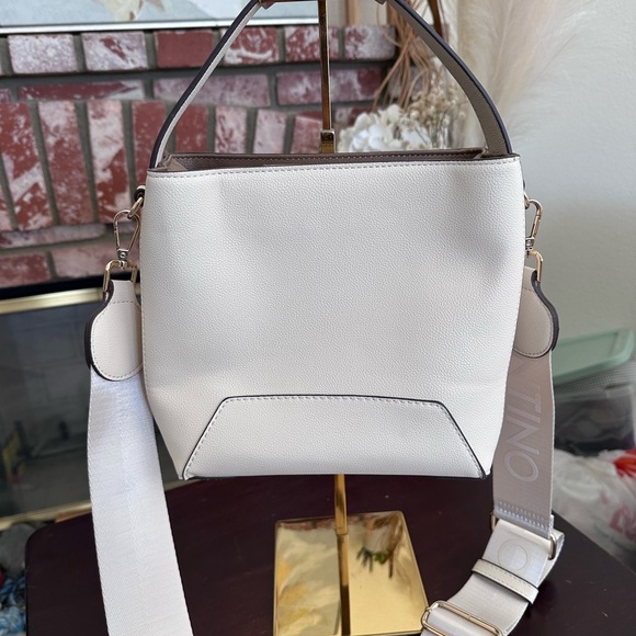 Valentino White Crossbody Bag - Picture 2 of 4